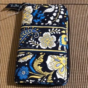Vera Bradley Bags - Vera Bradley Zip Around Wallet Floral New Vera Bradley Bags - Vera Bradley Zip Around Wallet Floral New